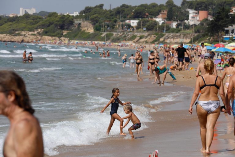 Los contagios bajan de forma considerable en Tarragona por primera vez este mes