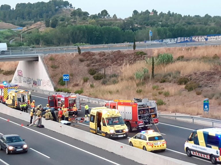 Un turisme que circulava per la carretera d’Alcover a Valls cau a l’autovia A-27
