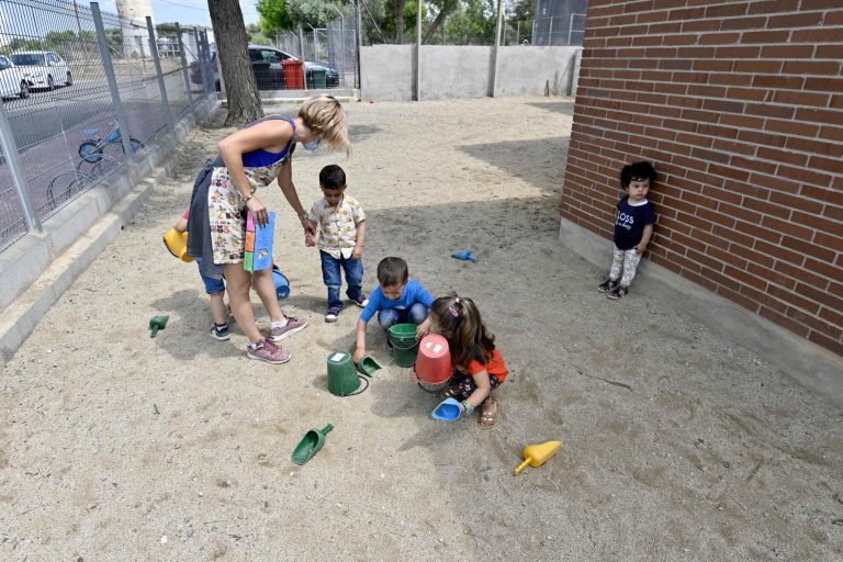 Una vintena de pobles de l’Ebre i Camp de Tarragona estrenen aquest curs escola bressol rural