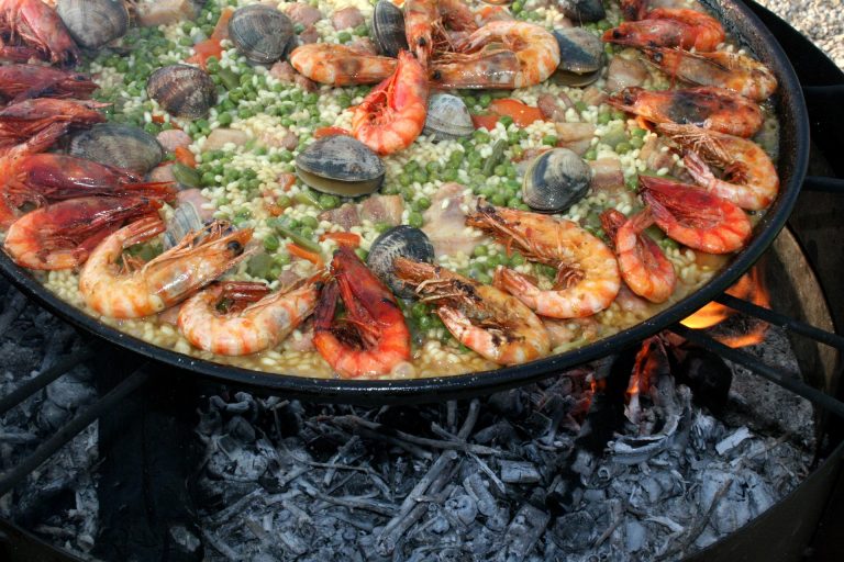 Descubre los secretos de la paella valenciana