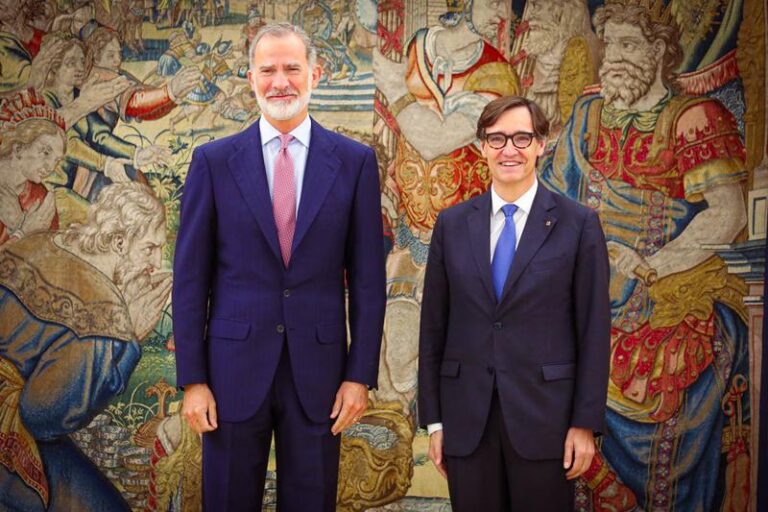 Catalan President Salvador Illa Meets King Felipe VI in Historic Zarzuela Visit
